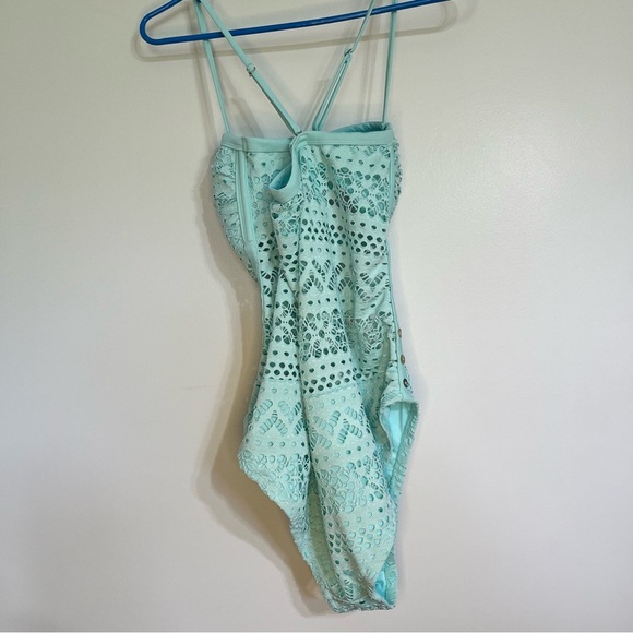 Women’s One Piece Crochet Sheer Swimsuit Button Detail Adjustable Straps Size 10 - Picture 2 of 7